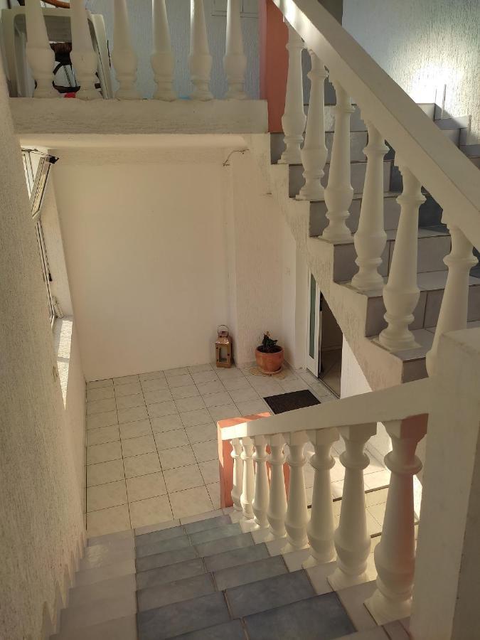 Apartment Arba 1 With Heated Pool Rab Town Luaran gambar