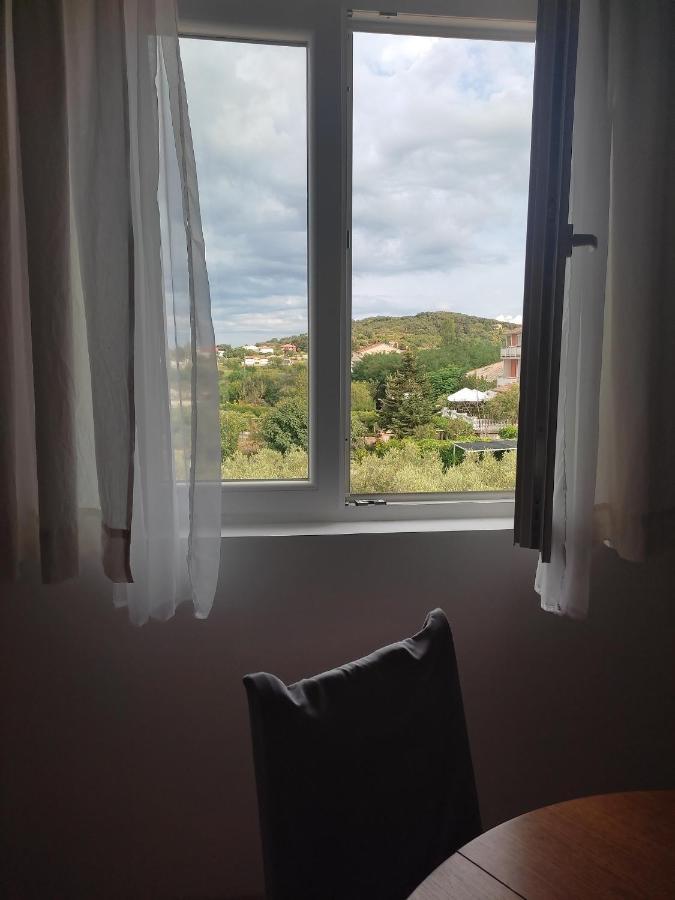Apartment Arba 1 With Heated Pool Rab Town Luaran gambar