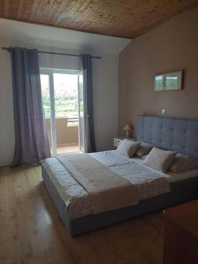 Apartment Arba 1 With Heated Pool Rab Town Luaran gambar