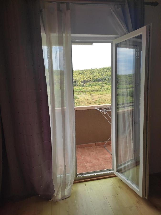 Apartment Arba 1 With Heated Pool Rab Town Luaran gambar