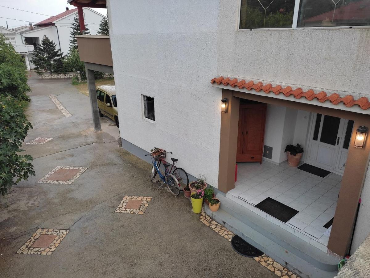 Apartment Arba 1 With Heated Pool Rab Town Luaran gambar